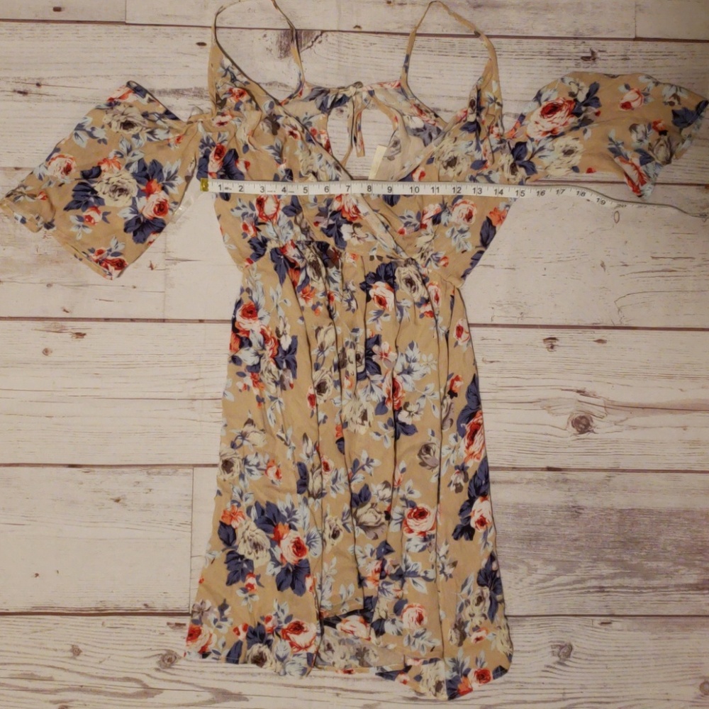 Floral Cold Shoulder Sun Dress 🌻 - Picture 8 of 8
